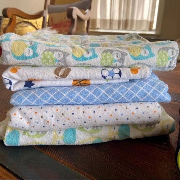 Newborn Bundle  Receiving Blankets Insulated bottle Carrier - Picture 3 of 7